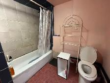 Unbeatable Price! 5-Bedroom House Near U of W – $1,650 Utilities - Photo 8