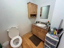 Unbeatable Price! 5-Bedroom House Near U of W – $1,650 Utilities - Photo 9