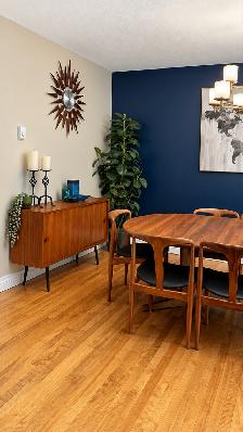 Mid century. TEAK TECK meuble. Crédence, buffet, bar, vaisselier