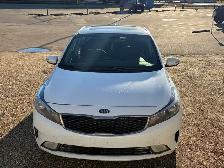 2017 Kia Forte EX White - Photo 2