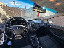 2017 Kia Forte EX White - Photo 10