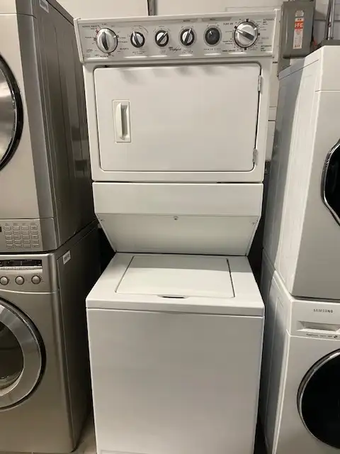 Laveuse sécheuse superposées (stacker) 27'' Whirlpool