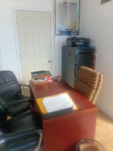 Car Dealer offices for rent - Photo 3