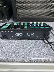 TC Helicon GO XLR Broadcaster Platform With Mixer - Photo 2