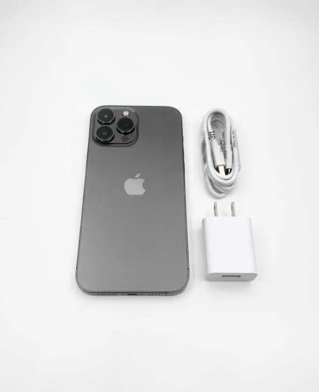 iPhone 13 Pro Max (128GB, 5G)  Mint ConditionBattery Health: 87%