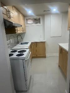 Legal basement for rent  $1750/month   utilities  - Brampton - Photo 2