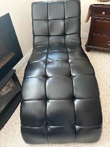 lounger Chair - Photo 2