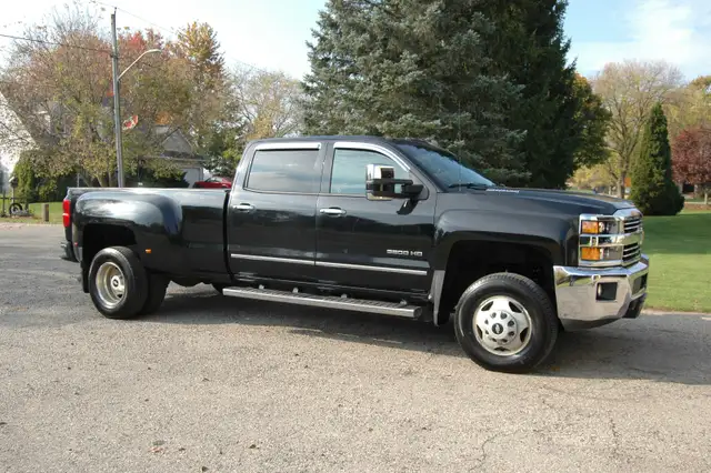 2015 Chev 3500 Duramax Dually