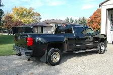 2015 Chev 3500 Duramax Dually - Photo 3