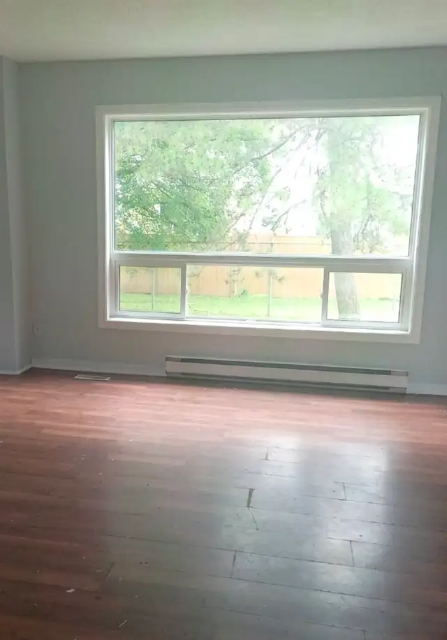 3 Bedroom Townhome with Finished Basement $1695   Utilities