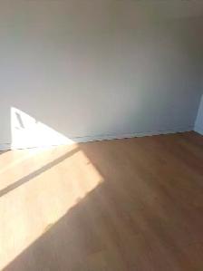 3 Bedroom Townhome with Finished Basement $1695   Utilities - Photo 2