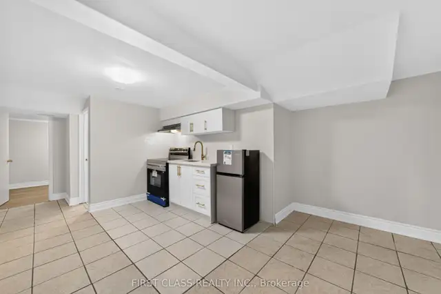 AGINCOURT - 2 Bed   1 Bath Unit for Rent in Agincourt North