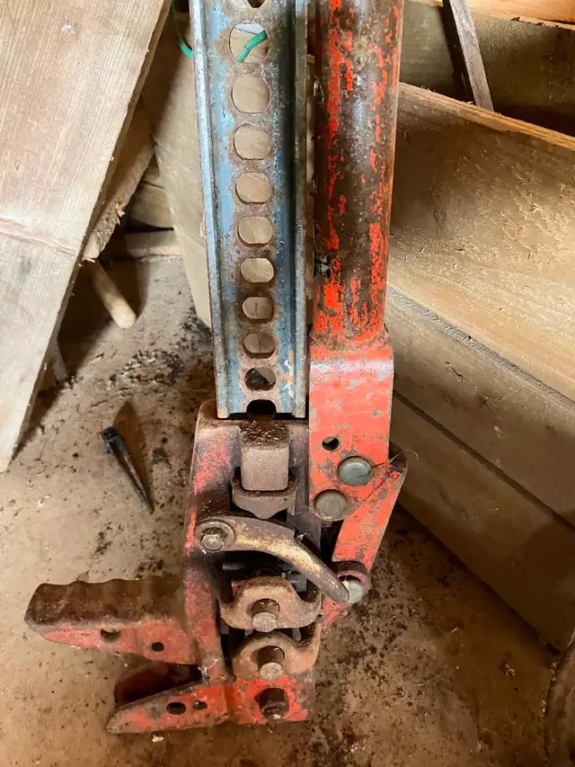 Very large and heavy WRENCH