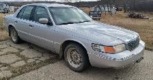 2002 Mercury Grand Marquis LS Premium.  213,000K. - Photo 3
