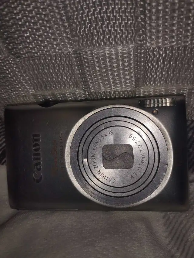 Canon PowerShot 300 Hs Camera