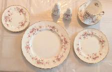 Paragon Victoriana 6 place dinner settings never used new! - Photo 2