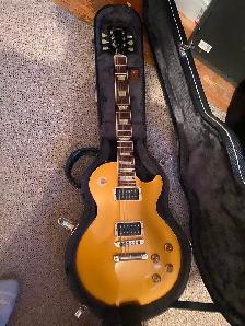 2005 Gibson gold top guitar