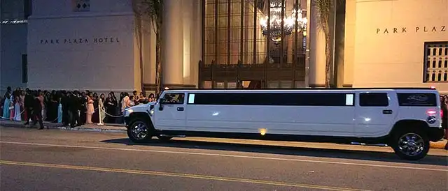 TORONTO LIMO SERVICES -PARTY BUS HUMMER SUV LIMOUSINES