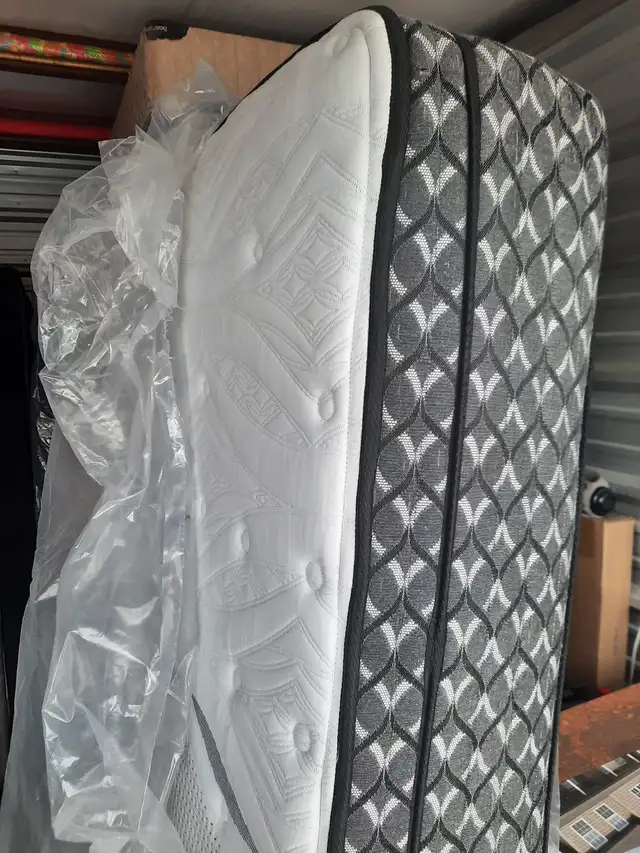 Queen, Double, and Single-size mattresses at excellent prices