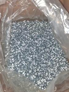 2 boxes of screws - Photo 2