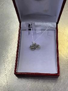 boucle d’oreille en or