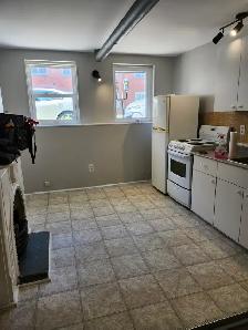128 Charlotte #1 - Bachelor uptown, H/L included - Photo 5