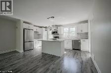 33 SIXTH Avenue Unit# UPPER - Photo 3