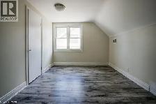 33 SIXTH Avenue Unit# UPPER - Photo 12