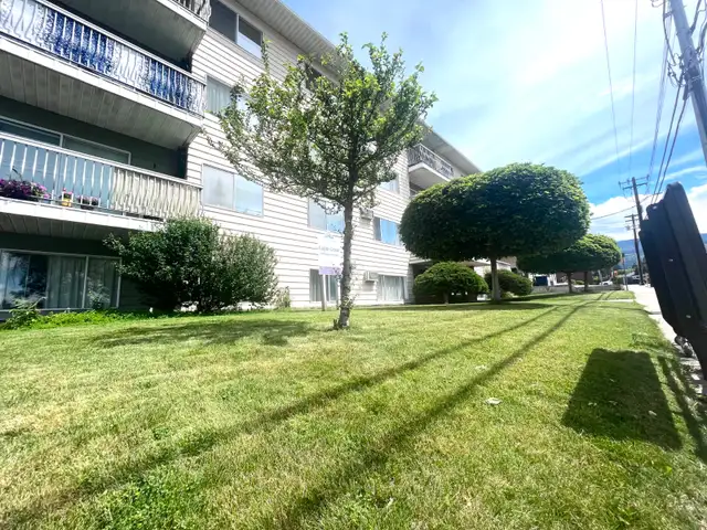 Conveniently Located 2 Bedroom Suite