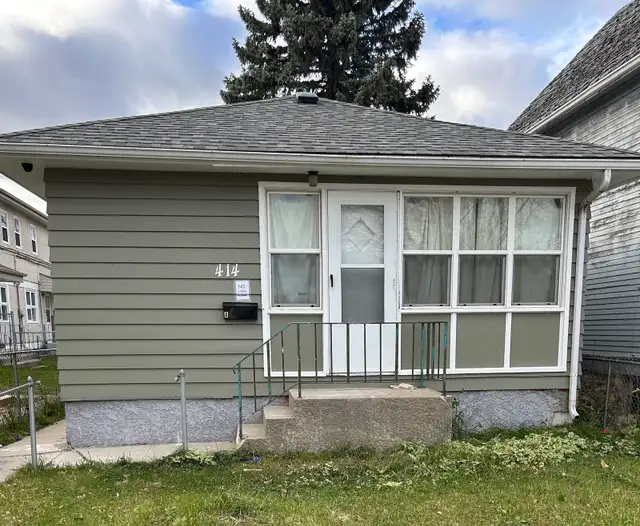 2 Bedroom House for Rent - 414 Talbot Avenue