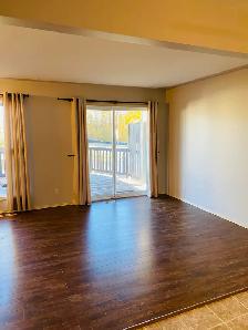 Townhouse in Lakeway Landing  Sylvan Lake - Photo 4