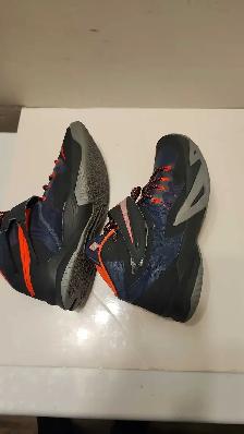 Nike Air - US 12 / UK 11 / EUR 46 - Modèle 355169-012 - Noir