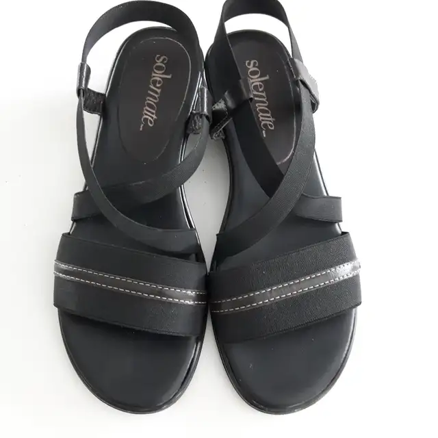 SANDALES NEUVES SOLEMATE, GR 37 FEM, TALONS 1.5 DE HAUT: $10.00