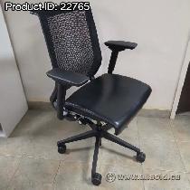 Black Steelcase Think Mesh Back Task Chair w/ Leather Seat