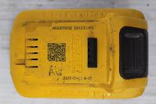 (N93578-3) Dewalt DCB520 Power Stack Battery - 20V - 5AH - Photo 8