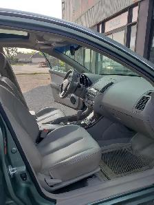 Nissan Altima - Photo 5