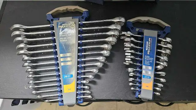 sae standard and stubby wrenches.