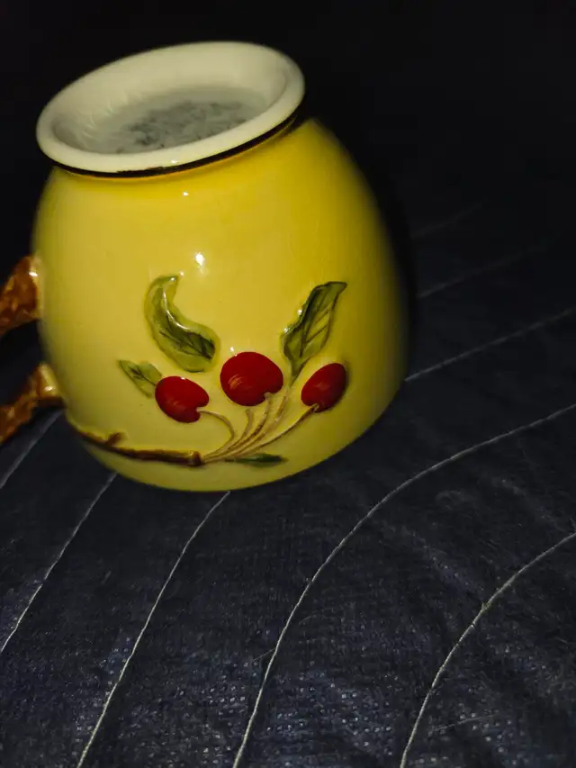 GRIMWADES ROYAL MINTON POTTERY COLLECTION