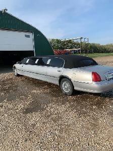 limousine ,PHONE Calls Only - Photo 3