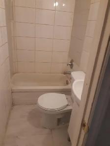 One Bedroom Apt for Rent - Davenport & Symington - Photo 2