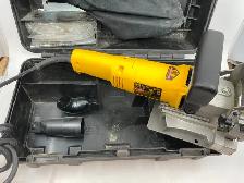 DEWALT DW682K Corded Heavy Duty Plate Joiner Kit $229 - Photo 3