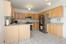 4 1 Bedroom Home, 4 bathrooms, 2 Car Garage In Whitby - Photo 3