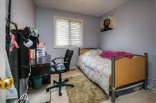 Private Basement Bedroom with Private Full Bathroom - Photo 4