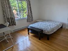 Furnished room available in cote-des-neiges