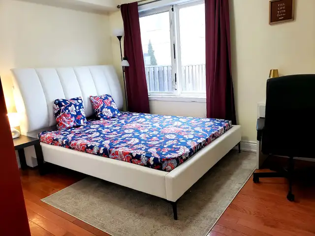 GF-Private 1Bdrm Apart. 2Mins To Scarb.Go | StClair & Midland