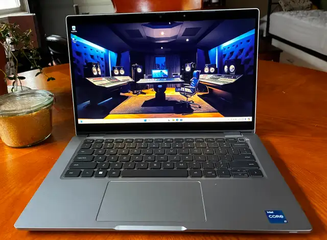 Dell Latitude 5320 TOUCHSCREEN Pristine Cheap!