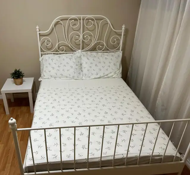 OnePrivateBedroom-Clean&Bright/NearJoyceSkytrain/Female tenant