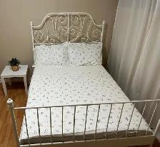 OnePrivateBedroom-Clean&Bright/NearJoyceSkytrain/Female tenant