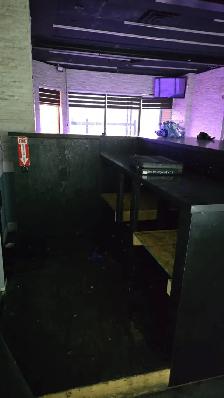 Commercial L-Shaped Bar Counter   Vanities & Toilet - Vaughan - Photo 2