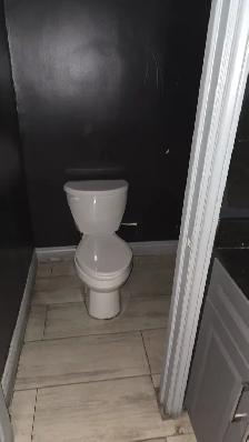 Commercial L-Shaped Bar Counter   Vanities & Toilet - Vaughan - Photo 5